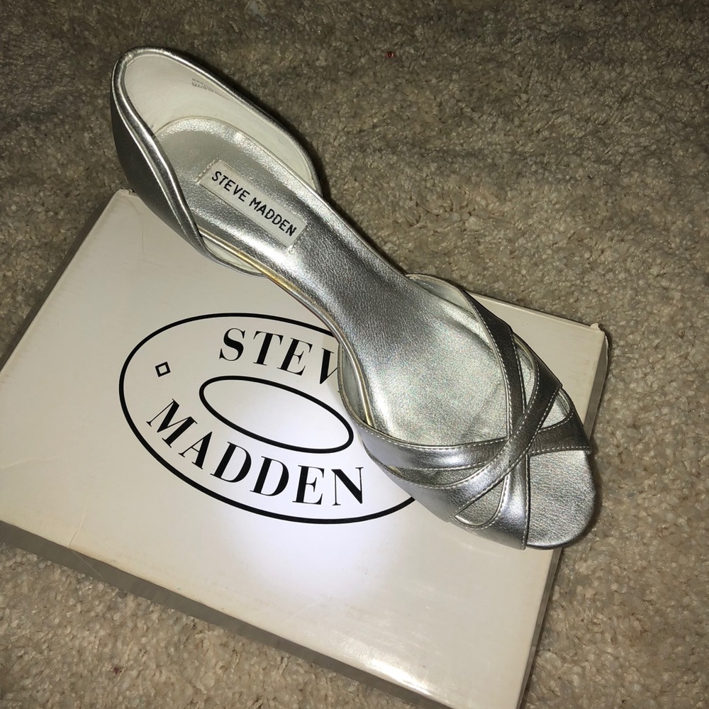Silver open toed Steve Madden heels